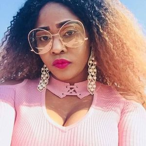 Meet your Posher, Rhendani